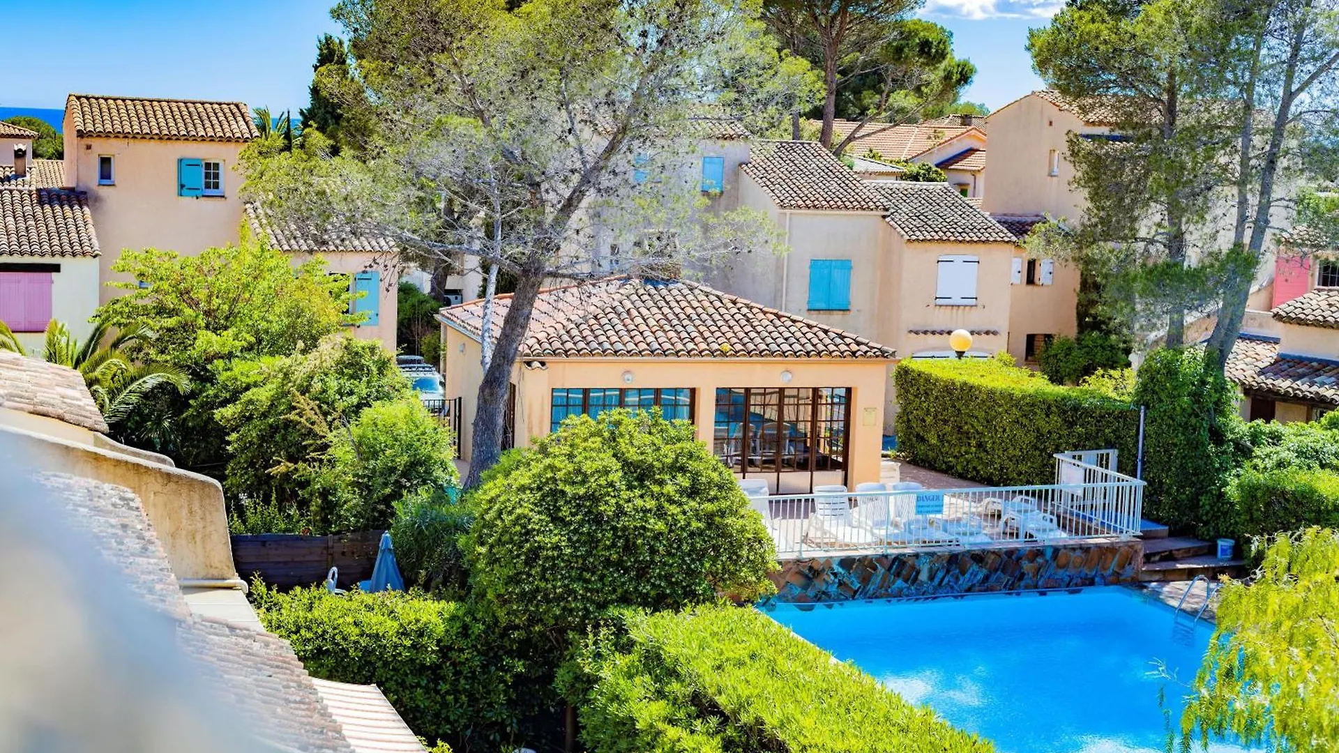 Ferienwohnung Duplex Dans Les Pins Saint-Raphaël